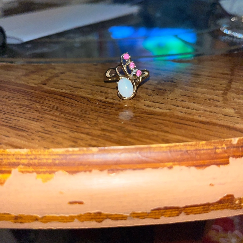 BEAUTIFUL ring